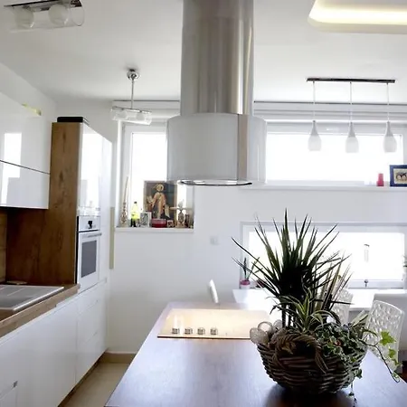 Apartment 3bd Luxury In New Whit Parking Belgrad