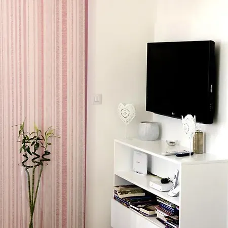 3bd Luxury In New Whit Parking Belgrad