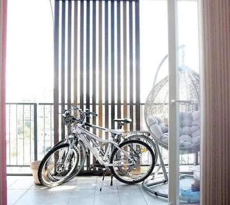 3bd Luxury In New Whit Parking