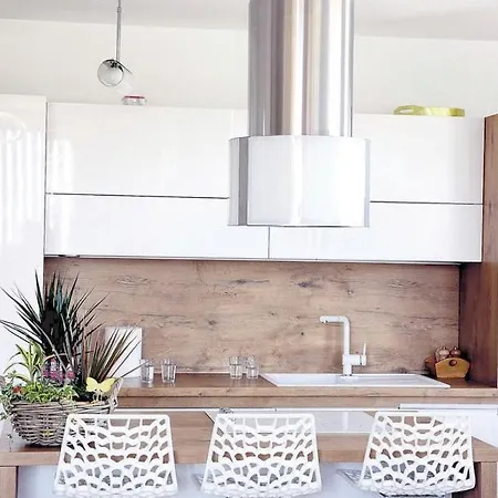 3bd Luxury In New Whit Parking Apartment *